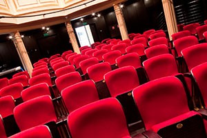 Oscar Teater, Biograf og Konferencestol